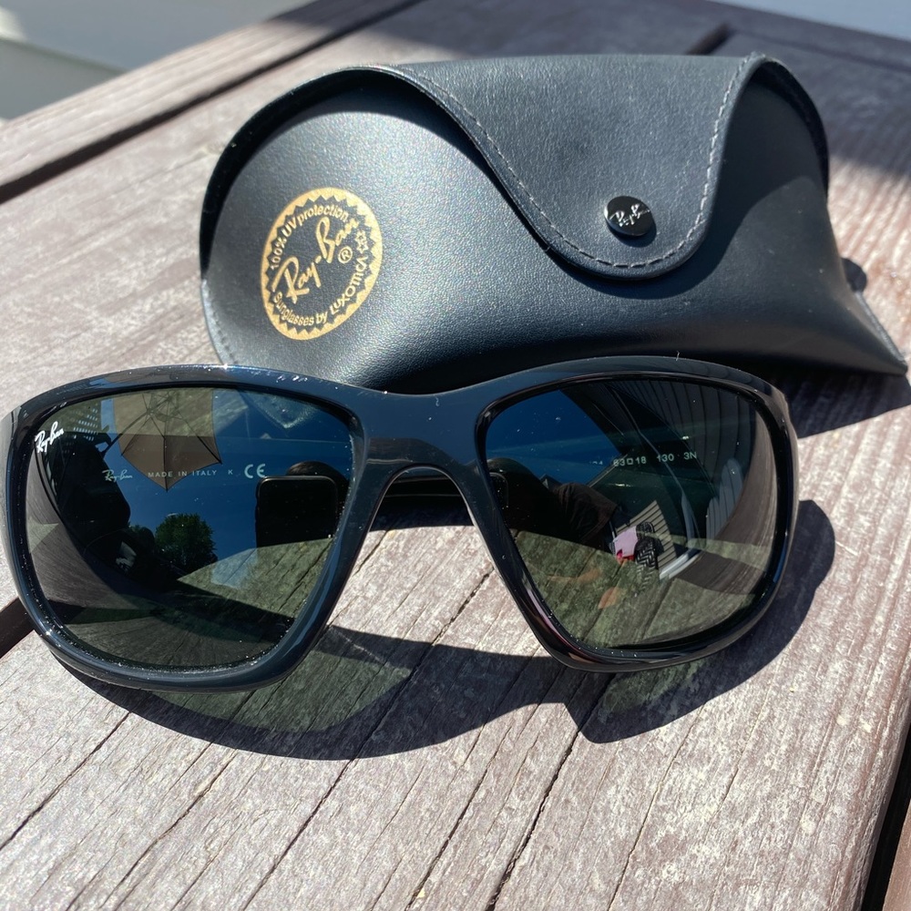 Men’s Ray-Ban authentic 4300 in black NWT